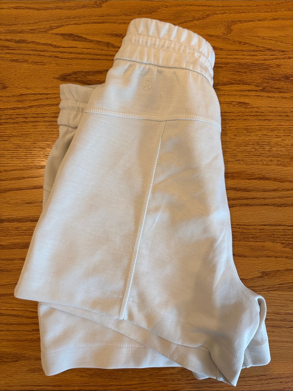 Lululemon Women’s softstream shorts - Picture 2 of 5